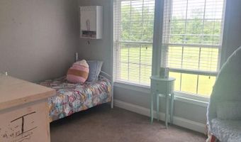 7641 Nails Ferry Rd, Baxley, GA 31513