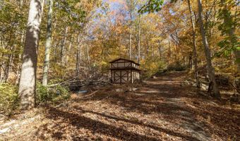 4 Laurel Ln, Clinton, CT 06413