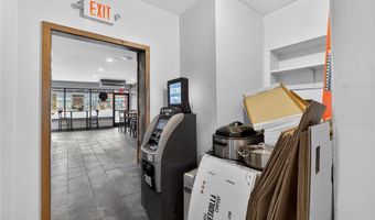 8713 Gravois Rd, Affton, MO 63123