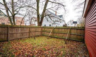 9 Willow St, Auburn, ME 04210