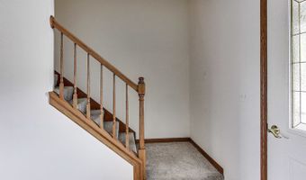 14 Oxford Ct, Algonquin, IL 60102