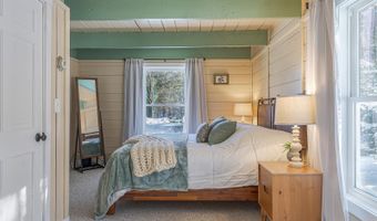 26 Hummingbird Ln, Bar Harbor, ME 04609