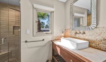 4060 Harclare Ln, Encino, CA 91436