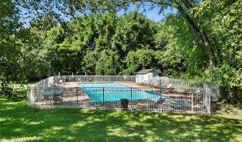 420 Echo Hill Dr, Ballwin, MO 63021
