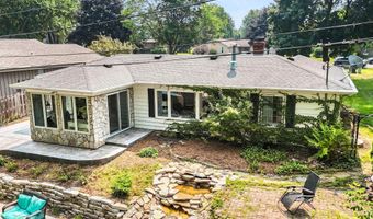 2323 PALISADES Dr, Appleton, WI 54915