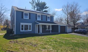 12 PHEASANT Ln, Willingboro, NJ 08046