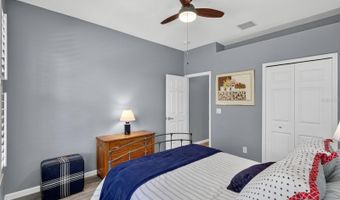 5610 GOLDEN ISLES Dr, Apollo Beach, FL 33572