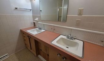 322 Morris St W, Broadus, MT 59317