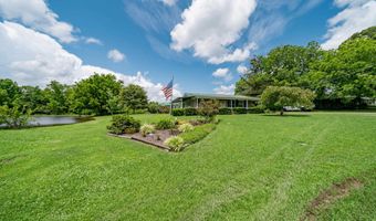 7566 Section Line Rd, Albertville, AL 35950