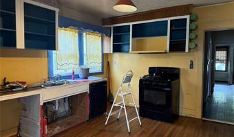 711 E Walnut St, Altus, OK 73521