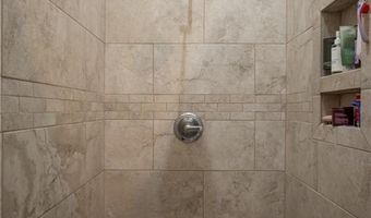 65 Overlook Dr, Hull, GA 30646