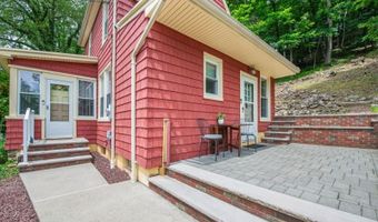4 Warren St, Bayonne, NJ 07035