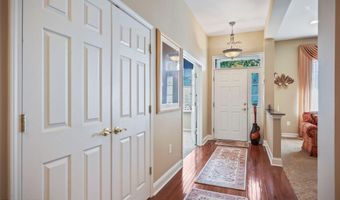 28 Pond View Cir, Barnegat, NJ 08005