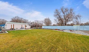 317 7th St, Benton City, WA 99320