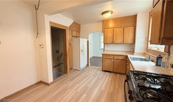 592 Lindell St, Akron, OH 44305