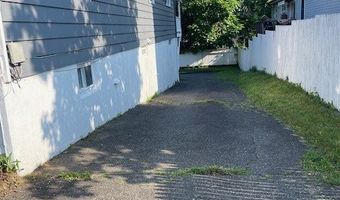 159 Triangle St, Danbury, CT 06810