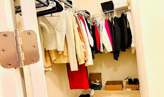 24823 BARRINGTON GROVE Ct, Aldie, VA 20105