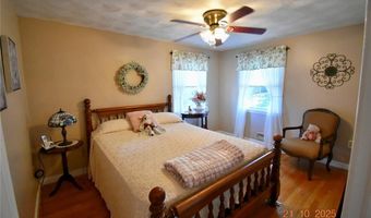 21 Young St, North Providence, RI 02904