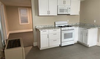 217 State St 1R, Bristol, RI 02809