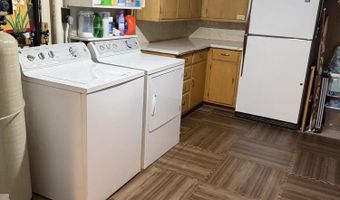 1899 Eisenhower Cir, Aberdeen, SD 57401