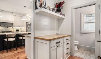 7277 Schoolhouse Dr SE 6, Ada, MI 49301