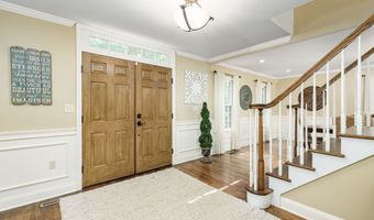 78 Deer Run Dr, Colchester, CT 06415