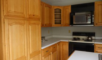 68 Boothby Rd, Athens, ME 04912