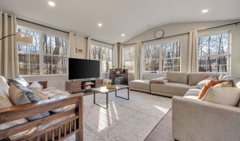 113 MECKESVILLE Rd, Albrightsville, PA 18210