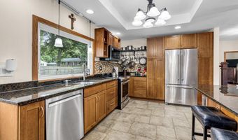 551 Chester Pkwy, Belford, NJ 07718
