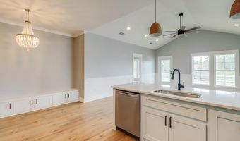 4167 Nineteenth St, Bay St. Louis, MS 39520