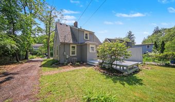 709 Indianola Ave, Ann Arbor, MI 48105