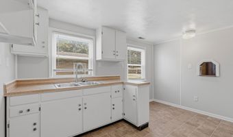 2618 E 8th St, Anderson, IN 46012