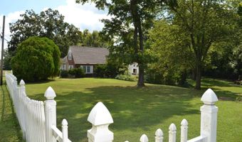 409 E. Elm St, Albion, IL 62806