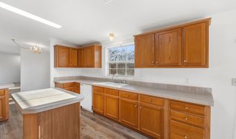 24606 S Red Bud Cir, Afton, OK 74331