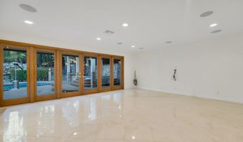 4446 Hayvenhurst Ave, Encino, CA 91436