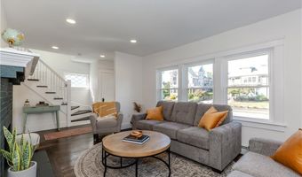 126 Columbia Ave, Cranston, RI 02905
