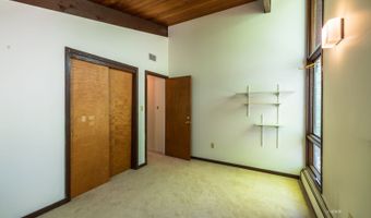 15 Angela St, Athens, OH 45701