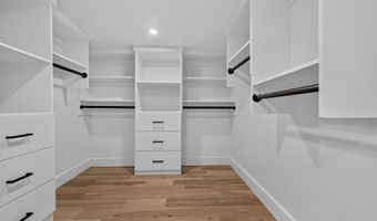 28 Amsden St 28, Arlington, MA 02474