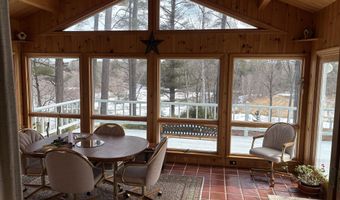 157 Main Rd, Abbot, ME 04406