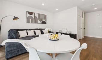 42597 NUBBINS Ter, Ashburn, VA 20147