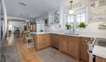 435 Old Hebron Rd, Colchester, CT 06415