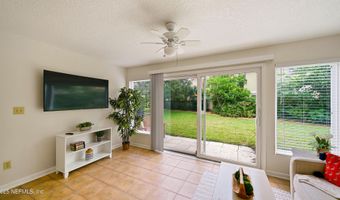 2233 SEMINOLE Rd 7, Atlantic Beach, FL 32233