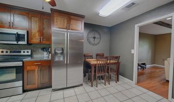 1 Ivy Cir, Arkadelphia, AR 71923