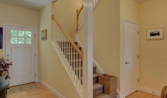 16 Macomber Pt, Alburgh, VT 05440