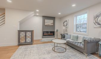 3107 MOSBY St, Alexandria, VA 22305