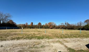 1601 E Church St, Aurora, MO 65605