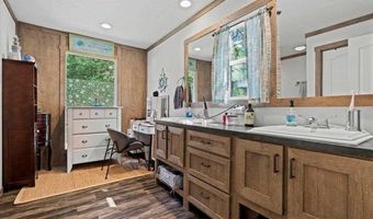 224 Coxe Rd E, Blenheim, SC 29516