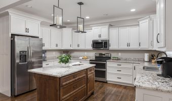 11031 Prairie Lake Dr, Apison, TN 37302