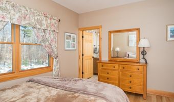 33 High Point Dr, Alton, NH 03810