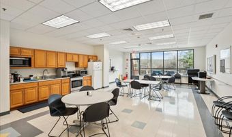 119 White Oak Dr, Berlin, CT 06037